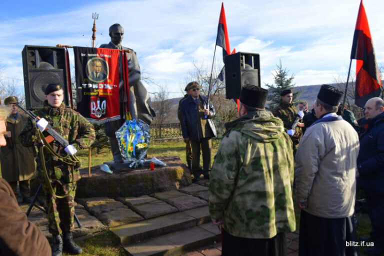 На батьківщині Степана Бандери відзначили день його народження (ФОТО)