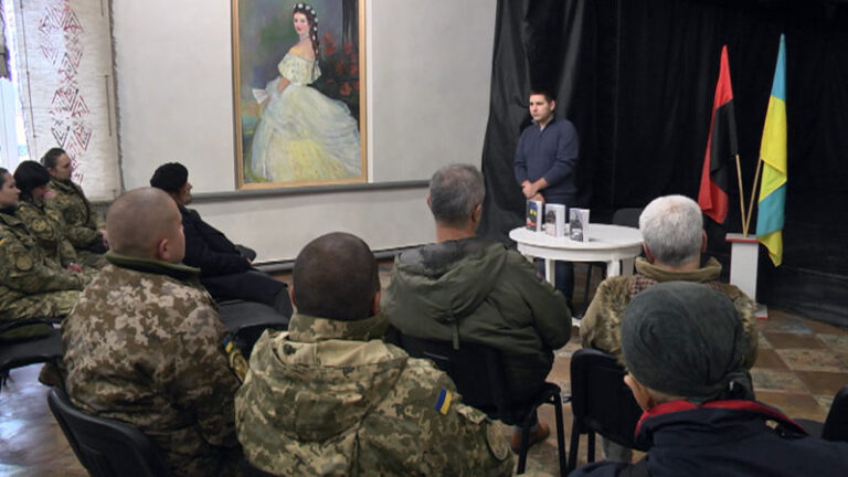 У Коломиї презентували перші три томи «Усної історії російсько-української війни» (ВІДЕО)
