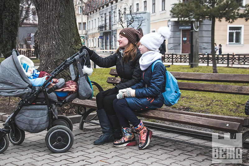 Як виглядає один день із життя франківської лавки (ФОТО)