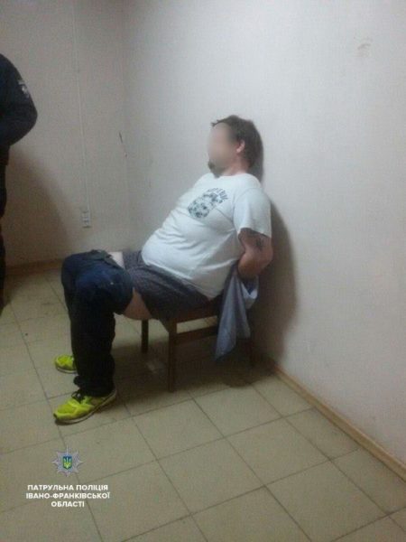 Франківські патрульні затримали водія з Німеччини з рекордною кількістю алкоголю в організмі