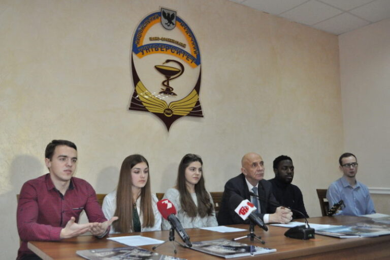 Найкращі студенти франківського вишу розповіли про свої успіхи