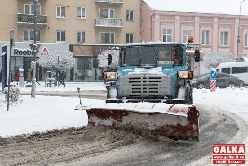 Директор МДК пояснив, чому у центрі міста утворилася багнюка