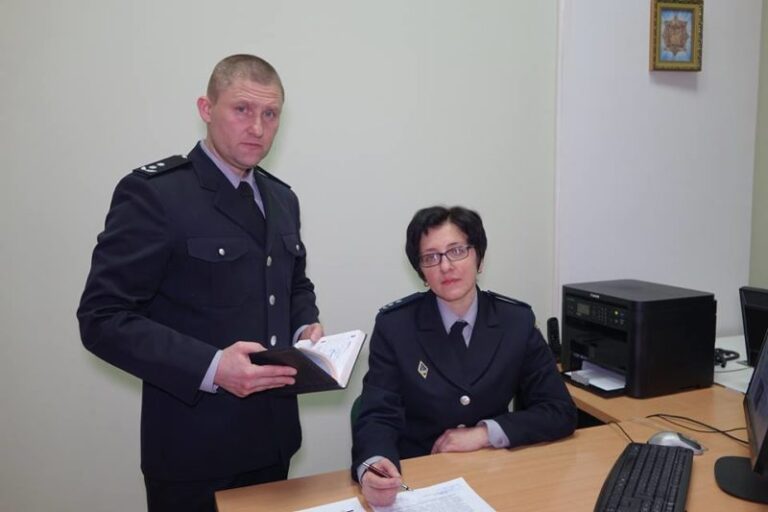 Подружжя франківських слідчих розповіло історію кохання (ФОТО)