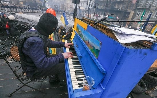 В Івано-Франківську на благодійному вечорі виступить Піаніст Майдану