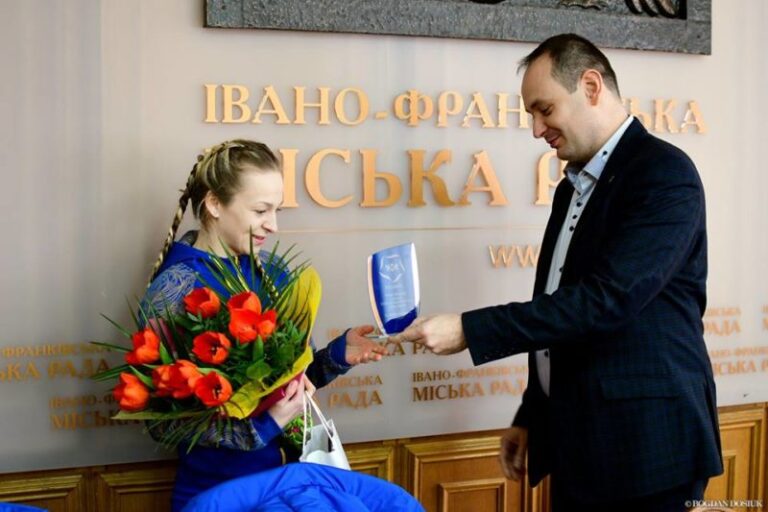 У мерії привітали франківську спортсменку, яка повернулась з Олімпіади