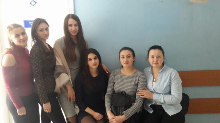 Показали приклад: франківські студенти вакцинувалися від дифтерії та правцю (ФОТО)