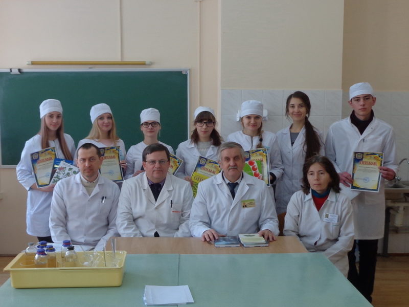 Майбутні фармацевти Франківська змагалися за звання “найкращого” (ФОТО)