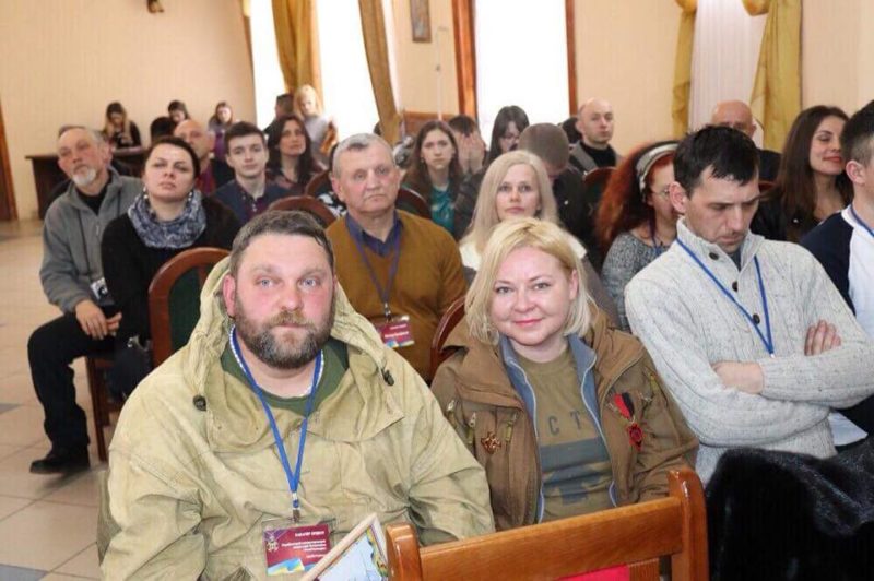 Франківське подружжя отримало орден «За Спасіння Життя» для батальйону Госпітальєрів (ФОТО)