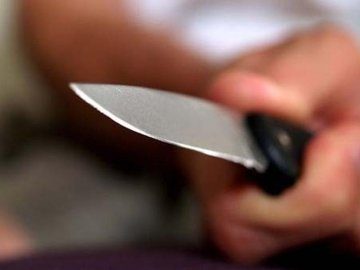 На Коломийщині юнака госпіталізували з ножовим пораненням