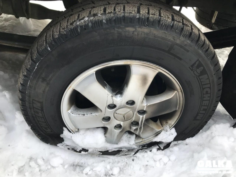 У Франківську зловмисники вкотре підпалили мікроавтобус місцевого підприємця (ФОТО)