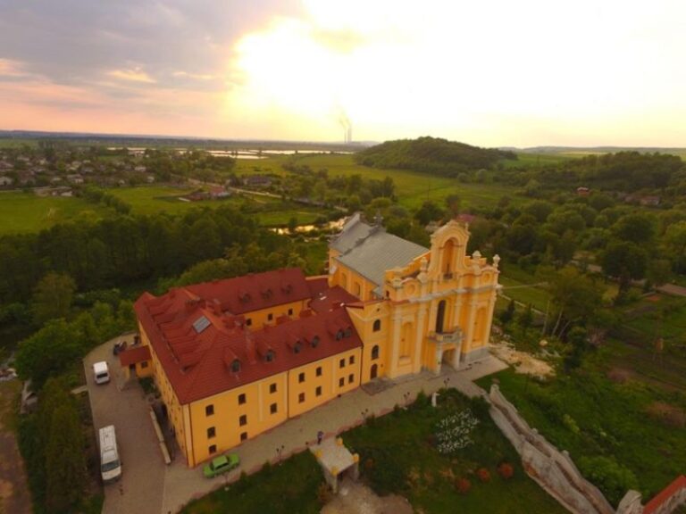 Відремонтовані дороги, нові автобуси та успішна економіка: як справи у Більшівцівської ОТГ за рік існування (ФОТО)