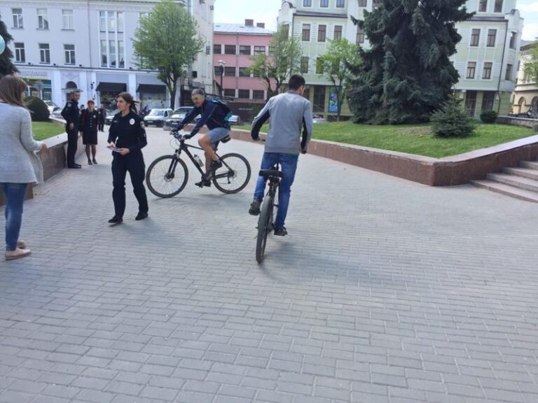 Навчать крутити педалі. В Івано-Франківську стартує Велошкола