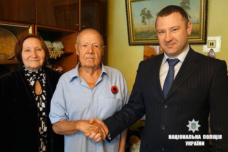 Прикарпатські правоохоронці привітали ветеранів із Днем пам’яті