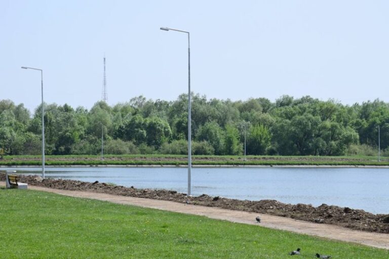 У Франківську на Німецькому озері встановлять розумні світильники