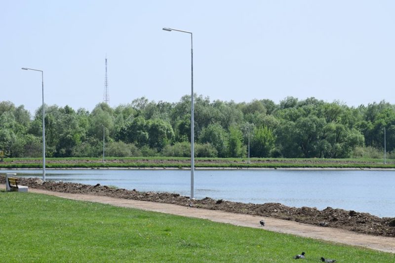 У Франківську на Німецькому озері встановлять розумні світильники