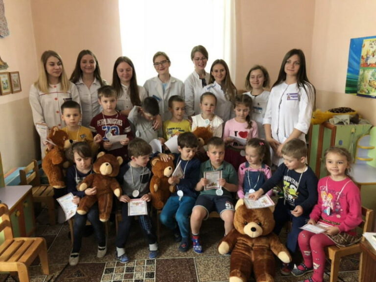 “Лікарня для ведмежат” завітала до маленьких іванофранківців (ФОТО)
