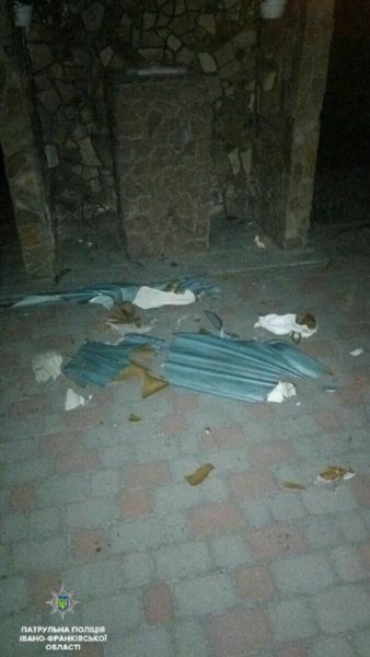 У Франківську п`яний хлопець нищив майно церкви (ФОТО)