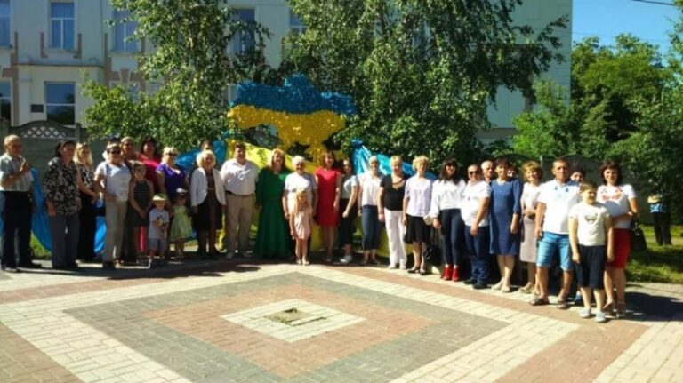 Мистецько-патріотичну акцію до 100-річчя ЗУНР провели на Прикарпатті (ФОТО)