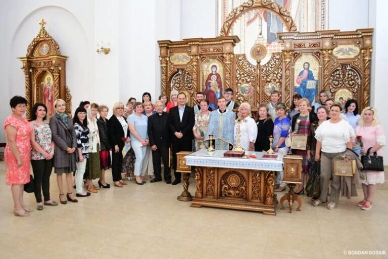Мер у церкві привітав медичних працівників із професійним святом (ФОТО)