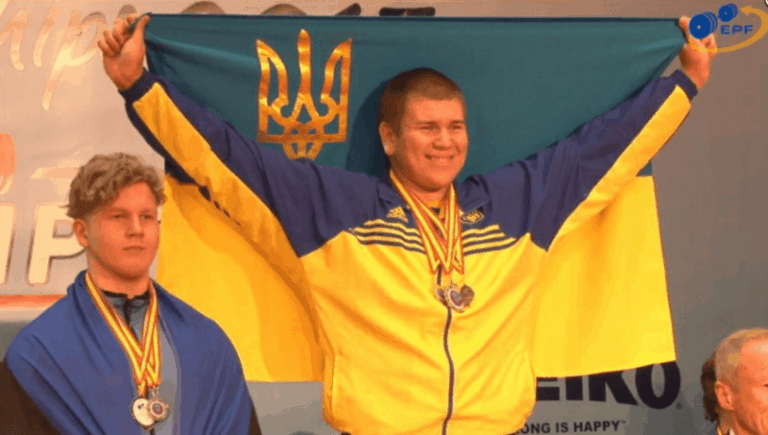 Спортсмен з Прикарпаття встановив світовий рекорд на змаганнях з пауерліфтингу