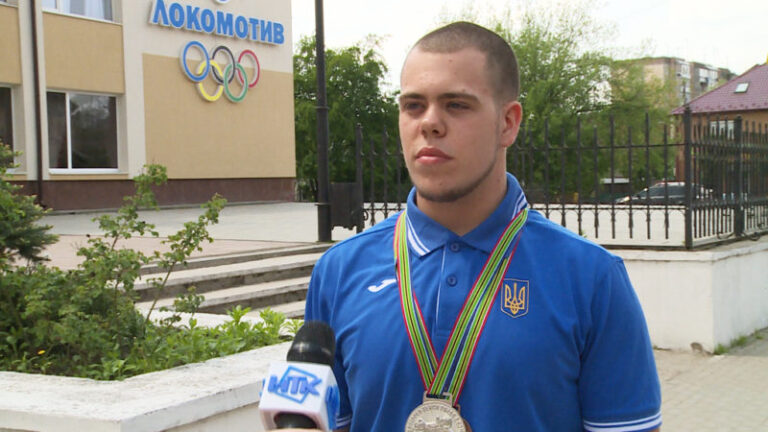 Прикарпатець виборов срібло на чемпіонаті світу з жиму лежачи (ВІДЕО)