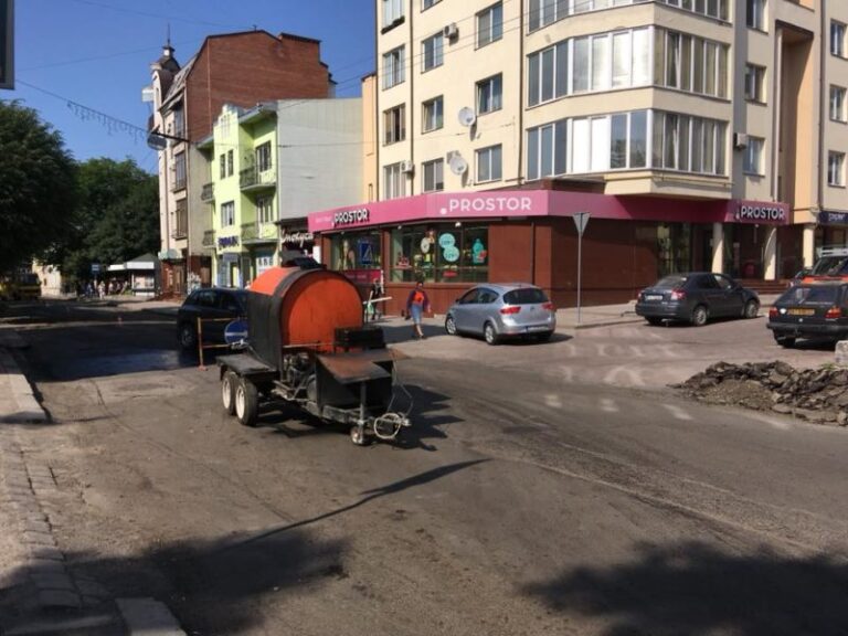 Сьогодні ввечері в Івано-Франківську перекриють початок Коновальця