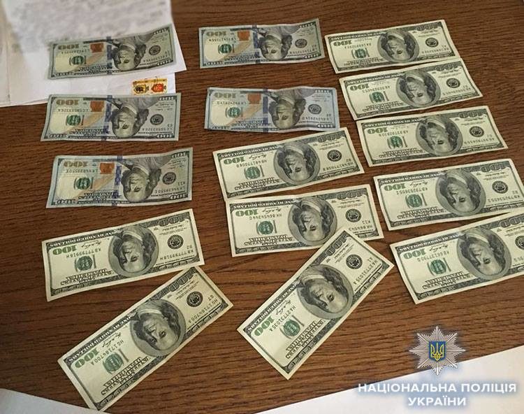 На Львівщині голову РДА викрили на отриманні хабара (ФОТО)
