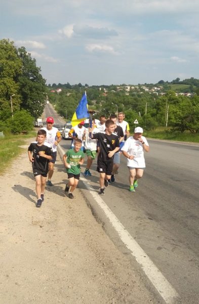 Прикарпатці долучилися до Всесвітнього бігу заради гармонії (ФОТО)