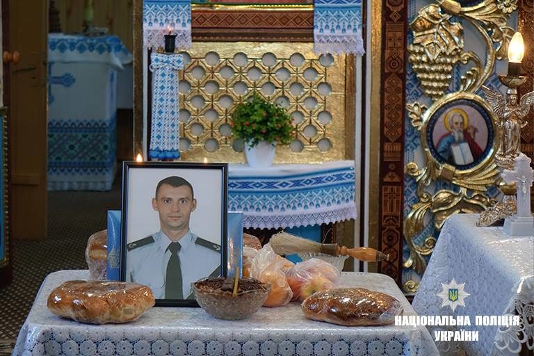 На Прикарпатті попрощалися із загиблим у ДТП майором поліції (ФОТО)