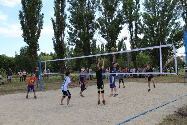 Волейбольний майданчик урочисто відкрили в Долині (ФОТО)