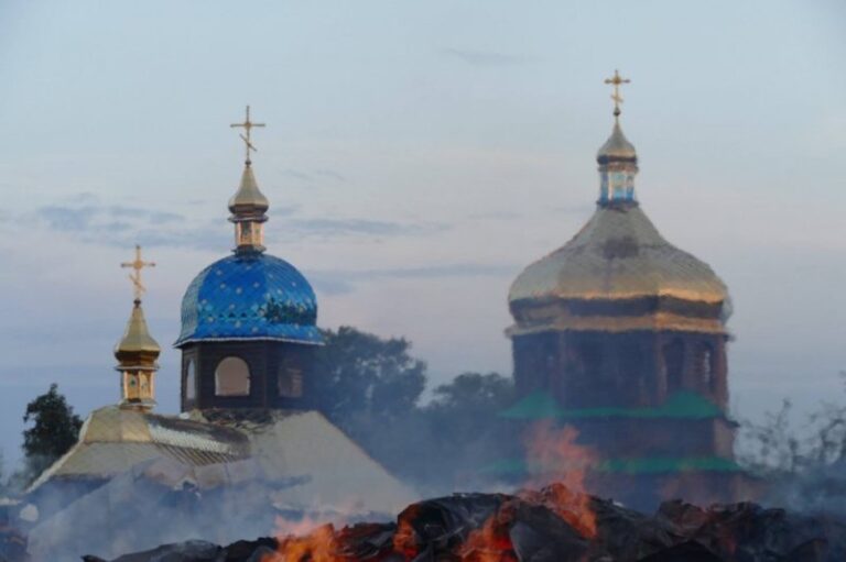 На Прикарпатті замість згорілої дерев’яної церкви збудують цегляну (ФОТО)