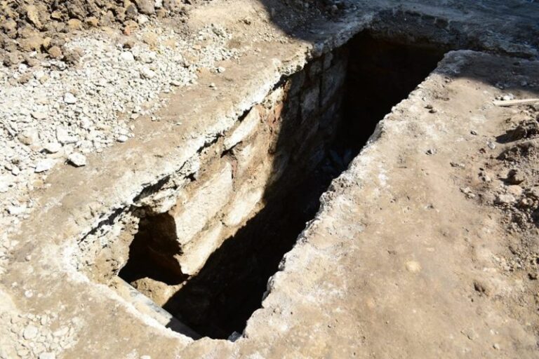 Негода “оголила” місце розкопки Тисменицької брами – франківців кличуть оглянути пам’ятку