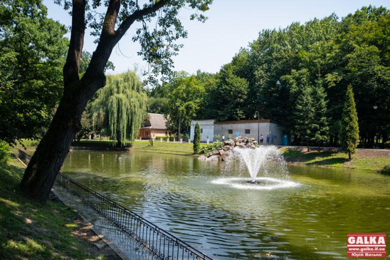 Новий фонтан запрацював у Франківську (ФОТО, ВІДЕО)