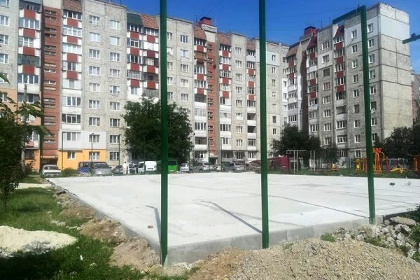 В одному з франківських дворів встановлять новий спортивний майданчик (ФОТОФАКТ)