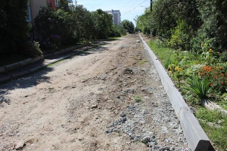 У Франківську облаштовують ще одну вулицю (ФОТО)