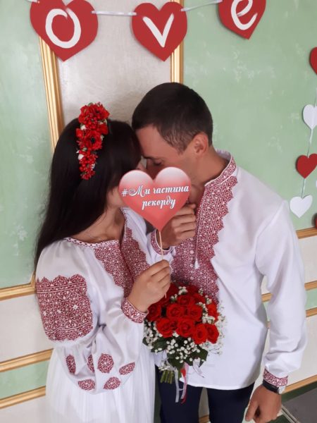 Магія чисел: 18.08.18 у Франківську одружуються 18 пар (ФОТО)