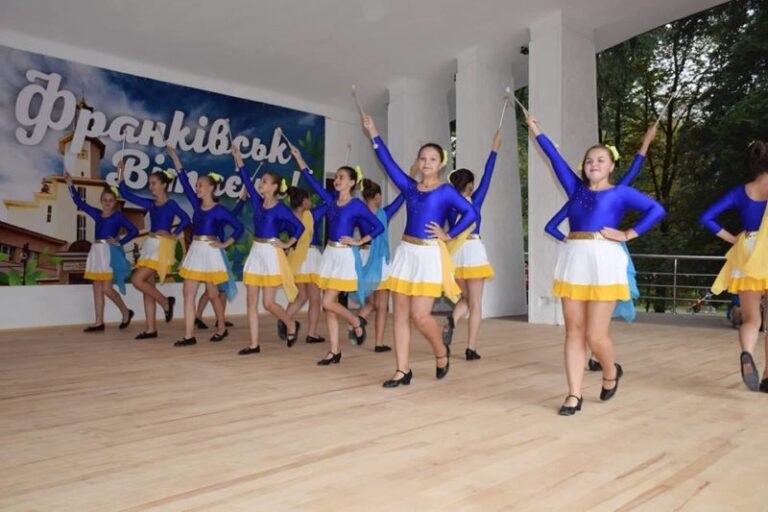 У парку Шевченка відбувся концерт для людей з особливими потребами (ФОТО)