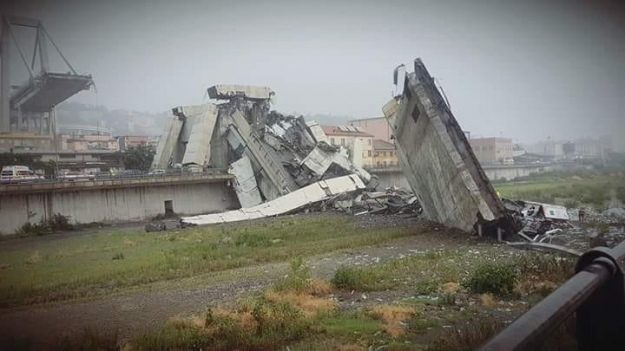 В Італії обвалився автомобільний міст: десятки людей загинули (ФОТО, ВІДЕО)