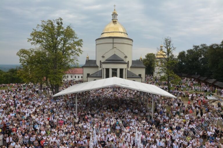Молодь Прикарпаття кличуть на ювілейну пішу прощу до Гошівського монастиря