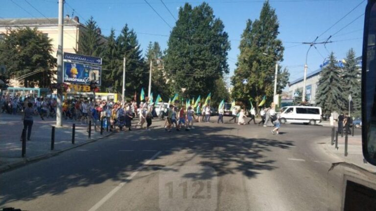 Понад тисяча франківських паломників вирушили на прощу до Крилоса (ФОТО)