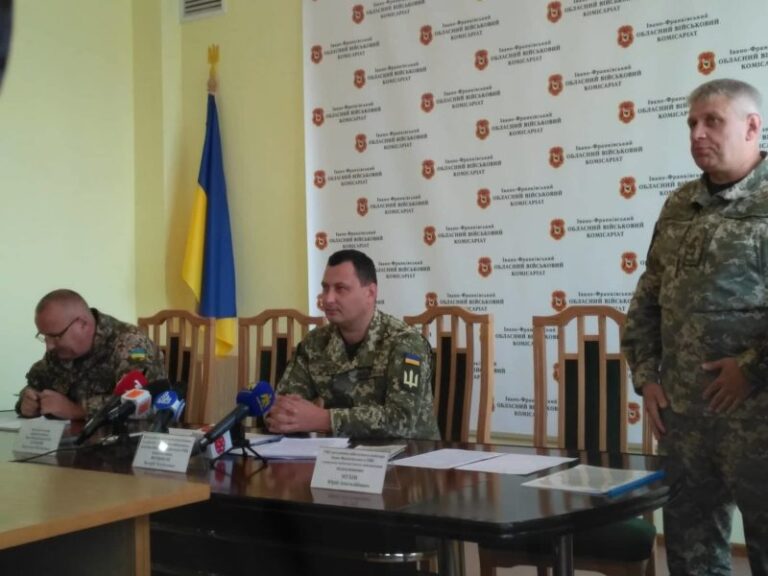 На Франківщині готуються до осіннього призову в армію