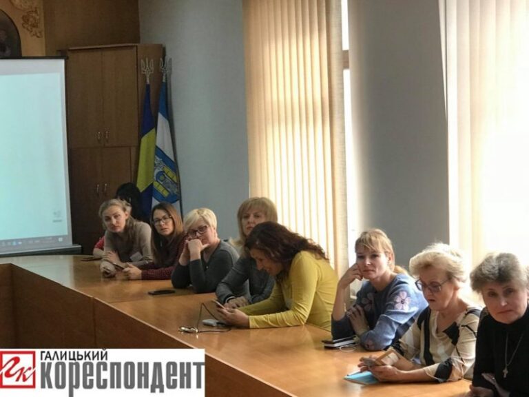 У Франківську жінок-переселенок готують до виборів
