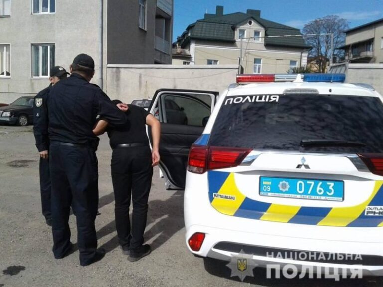 На Коломийщині п’яний чоловік вкрав автівку (ФОТО)