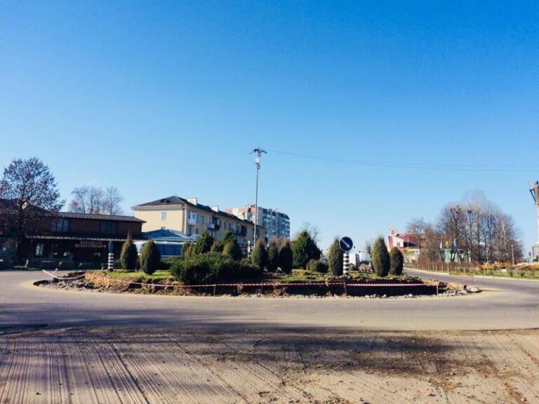 В Долині розпочали ремонт головного транспортного кільця (ФОТОФАКТ)