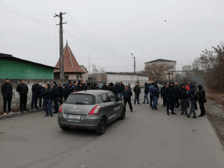 У Франківську заблокували роботу митниці (ФОТОФАКТ, ОНОВЛЕНО)