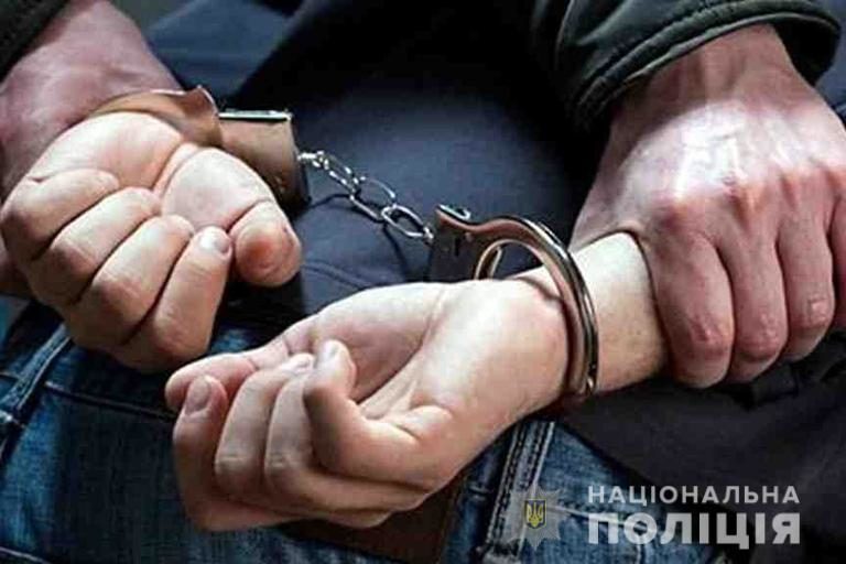Літній злочинець-рецидивіст обкрадав церкви і сільради Прикарпаття (ФОТО)