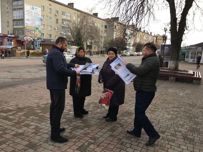 У Тисмениці перехожим розповідали про їхні права (ФОТО)
