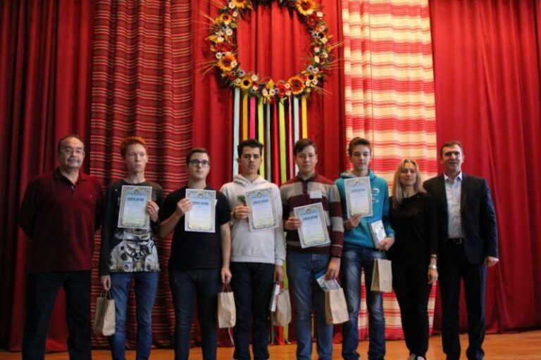 У Франківську відзначили кращих юних інформатиків (ФОТО)