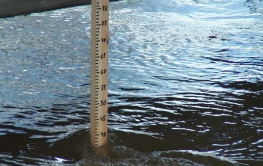 Прикарпатців попереджають про підйом води в річках