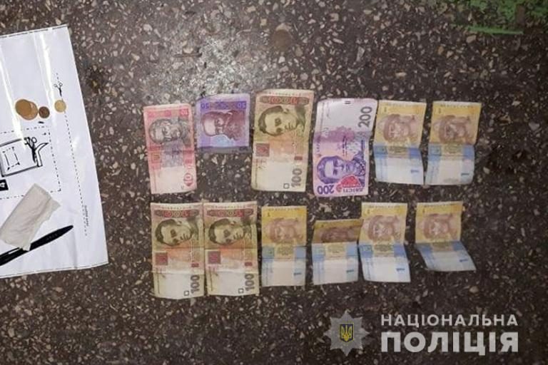 У Калуші “на гарячому” затримали наркоторговця (ФОТО)